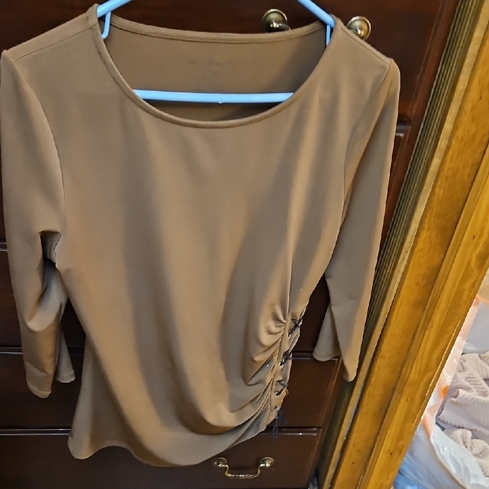 Chico's Tan Ruched 3/4 Sleeve Blouse